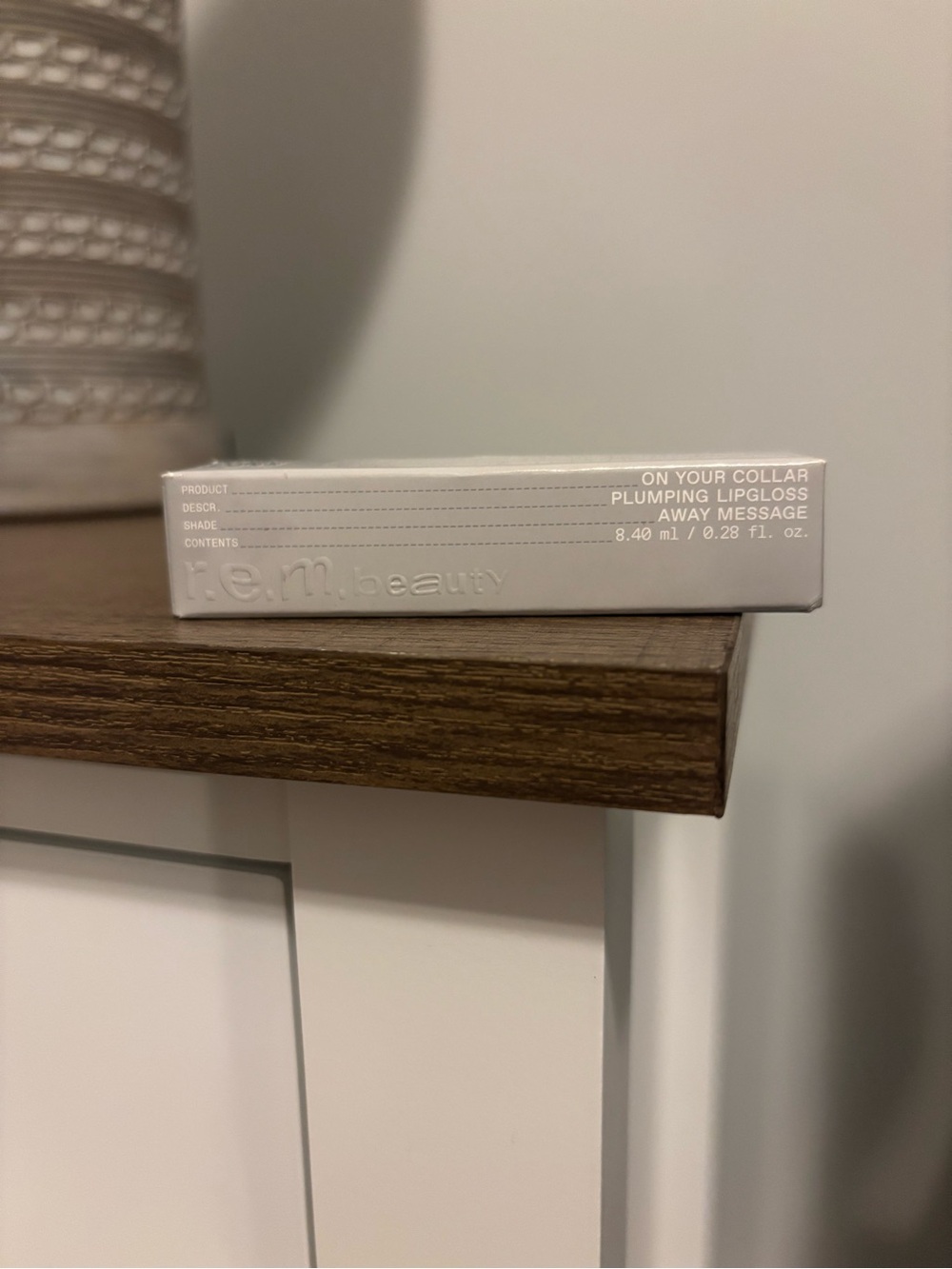 [r.e.m beauty] On Your Collar Plumping Gloss